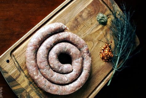 ~ 18 Homemade Sausage Recipes ~ Cumberland Sausage, Gourmet Sausage, Types Of Sausage, Sausage Seasoning, Meat Shop, Thanksgiving Stuffing, Beef Sausage, Meat Grinder, Spices And Herbs