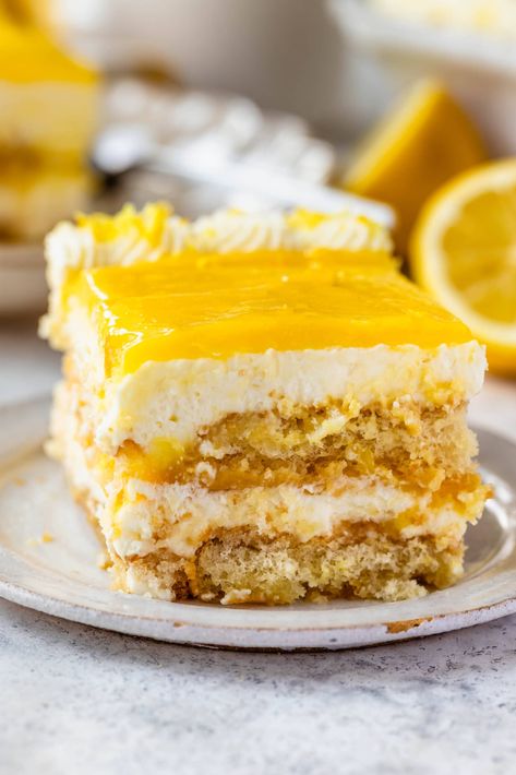 Limoncello Tiramisu Lemon Terimasu, Lemon Curd Tiramisu, Lemon Tiramisu Recipe, Refrigerator Desserts, Pies And Tacos, Limoncello Tiramisu, Tiramisu Recipes, Lemon Tiramisu, Flan Cake