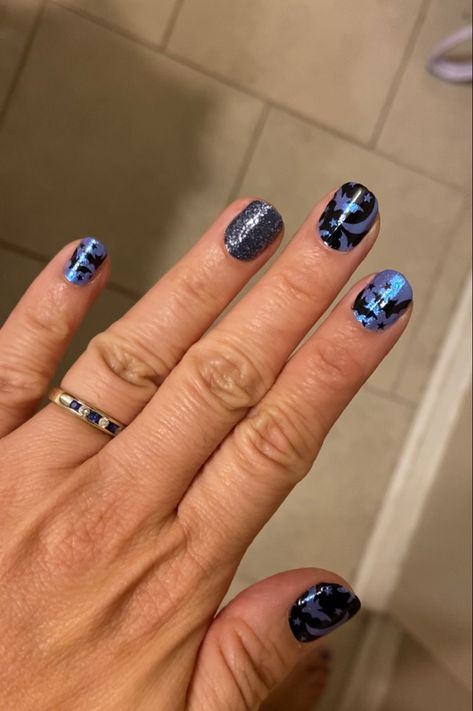 Color Street 2020 Bats Amore with Moon River accent nail Color Street Halloween, Bat Nails, Mixed Mani, Accent Nail, Moon River, Street Nails, Halloween 2020, My Color, Color Street Nails