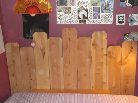 Cedar Headboard, Picket Fence Headboard, Headboard Plans, Fence Headboard, Making Raised Beds, Headboard Plan, Grandkids Room, Fence Pickets, Bath Redo