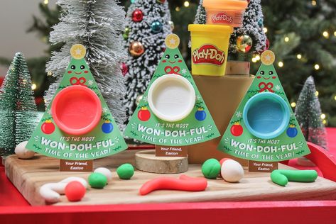 Playdoh Christmas Tree Gift Printable Christmas Gift for - Etsy Pre K Christmas Party Favors, Xmas Goodie Bags For Kids, Playdoh Christmas Tree, Toddler Classroom Christmas Gift Ideas, Playdoh Class Christmas Gift, Toddler Christmas Class Gifts, Kid Friend Gifts For Christmas, Christmas Playdoh Ideas, Class Gifts For Christmas