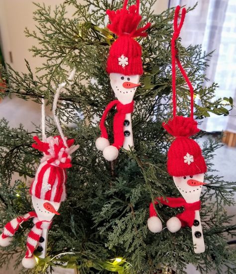 Wooden Spoon Snowman, Snowman Magnets, Spoon Ornaments, Wood Snowmen, Snowmen Ornaments, Magnet Set, Wooden Snowman, Set of Three - Etsy Snowman Magnets, Spoon Snowman, Spoon Ornaments, Ornaments Wood, Snowmen Ornaments, Wood Snowman, Snow People, Wooden Snowman, Magnet Set