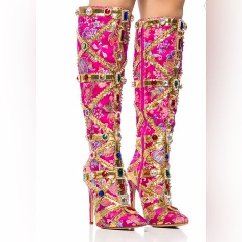 Gorgeous Knee High Studded Boots Ysl Gucci Chanel Tom Ford Christian Loubiton Versace Knee Heels, Basic Boots, Runway Shoes, Azalea Wang, Pink Studs, Heels For Women, Boots Knee, Long Boots, Bra Straps