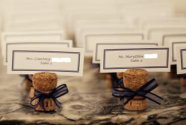 DIY Champagne cork name cards! Cork Name Places, Cork Name Tags, Cork Name Card Holders, Wine Cork Wedding, Cork Wedding, Cork Crafts Diy, Cork Projects, Champagne Corks, Name Card Holder