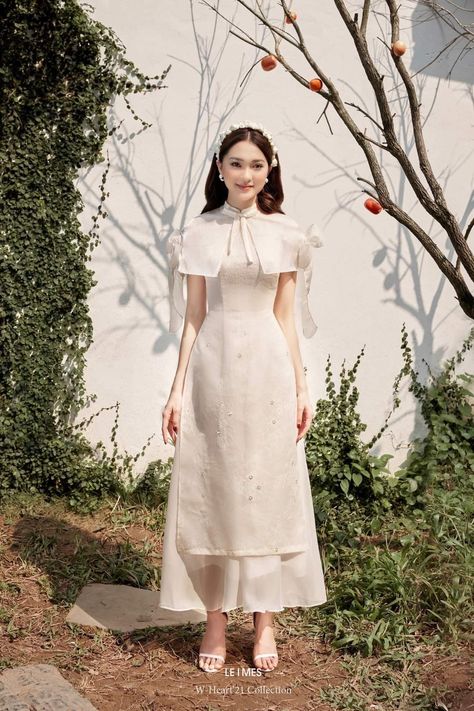 Korean White Dress, Vintage Outfits Women, Black Dress Outfit Party, Dress Outfits Party, Party Dress Classy, High Fashion Dresses, Womens Trendy Dresses, Korean Fashion Dress, White Dress Party