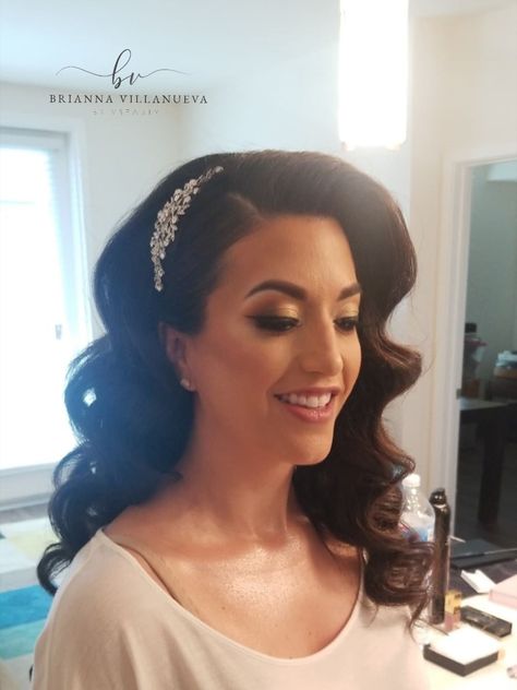 Glam waves bridal hair inspo. Vintage waves for weddings. southetn california bridal hairstylist Retro Curls Wedding Hair, Bridal Waves Long Hair Middle Part, Retro Wedding Hair Long, Vintage Wedding Hairstyles For Long Hair Waves Old Hollywood, Vintage Waves Wedding Hair Veil, Wavy Bridal Hair, Hollywood Curls, Large Curls, Glam Waves