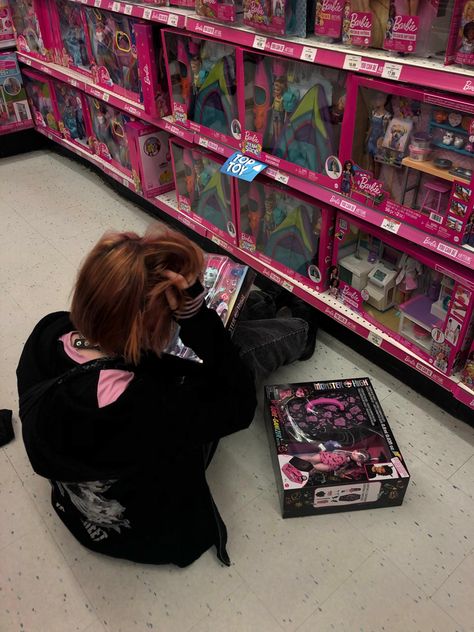 Emo Barbie Aesthetic, Monster High Dolls Collection, Emo Monster High, Monster High Dolls Aesthetic, Emo Barbie, Aesthetic Monster High, Mh Aesthetic, Monster High Aesthetic, Aesthetic Monster