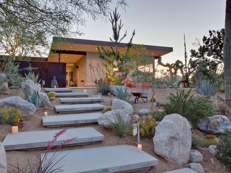 Yucca Valley - Inca front dusk 2.tif Modern Front Yard, Small Front Yard Landscaping, Small Front Yard, Modern Landscape Design, Front Landscaping, Landscape Designs, Sustainable Garden, Front Yard Garden, Yard Design