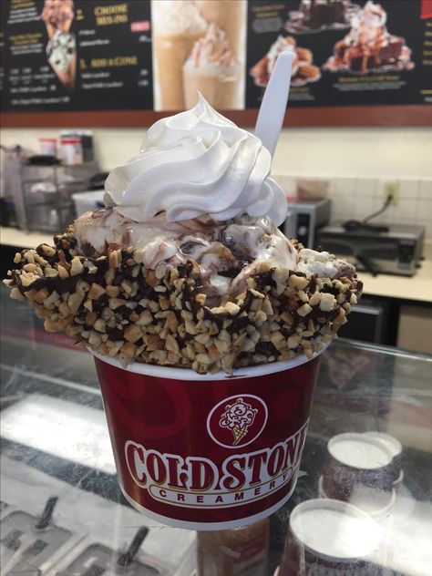 Cookie Dough ice cream @ Cold Stone #porsinohaymañana Cold Stone Ice Cream, Ice Latte, Cold Stone Creamery, Cold Stone, Thug Girl, Cookie Dough Ice Cream, Food Therapy, Yummy Comfort Food, Iced Latte