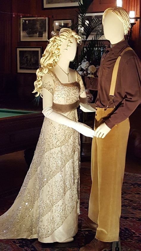 Titanic Costume at Biltmore 2018 Titanic Inspired Wedding Dress, Titanic Wedding Dress, Titanic Dress Costumes, Titanic Outfit Ideas, Titanic Rose Costume, Titanic Era Fashion, Rose Dawson Dress, Titanic Inspired Outfits, Rose Titanic Costume