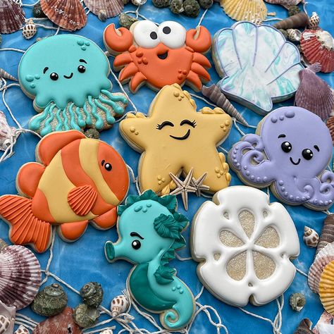 Clown Fish Cookies Decorated, Jelly Fish Cookies, Seal Cookies Decorated, Sea Animal Cookies Decorated, Under The Sea Royal Icing Cookies, Fish Sugar Cookies Decorated, Starfish Cookies Decorated, Sea Creature Cookies, Under The Sea Sugar Cookies