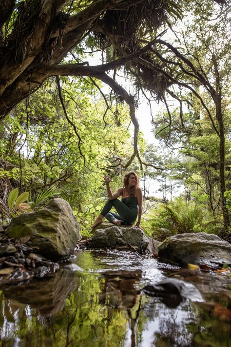 Yoga In The Forest, Yoga Poses In Nature, Yoga Photoshoot Ideas Outdoor, Yoga Photography Outdoor, Yoga Poems, September Photoshoot, Yoga Aesthetic Inspiration, Foto Yoga, New Zealand Forest