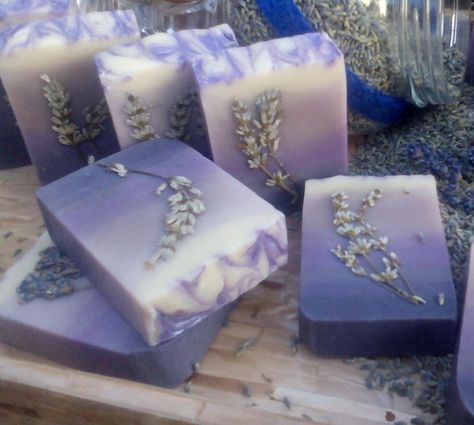 Soap Pictures Ideas, Easy Goat Milk Soap Recipe, Milk Soap Recipe, Soap Photography, Goat Milk Recipes, Mermaid Soap, Herbal Soap, Handmade Soap Recipes, Indian Beadwork