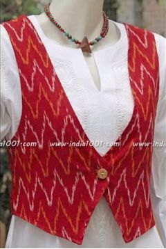 Latest Pakistani koti style dresses collection 2019-2020 includes top designer koti for formal dresses  #formaldresses #kotidresses #shortfrocks #fashionandarts Easy Fancy Dress, Jacket Style Kurti, Kurti With Jacket, Churidar Designs, Simple Kurta Designs, Designer Kurti Patterns, Kurti Patterns, Simple Kurti Designs, Salwar Designs