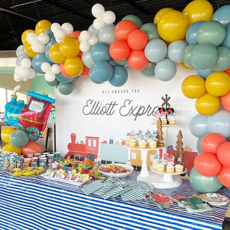 Cars Trains And Planes Birthday Party, Winter Train Birthday Party, Three Train Birthday, Train Birthday Party Table Decor, Train Two Birthday Party, 3 Train Birthday Party, Train Party Balloons, Planes And Trains Birthday Party, Train Party Balloon Arch