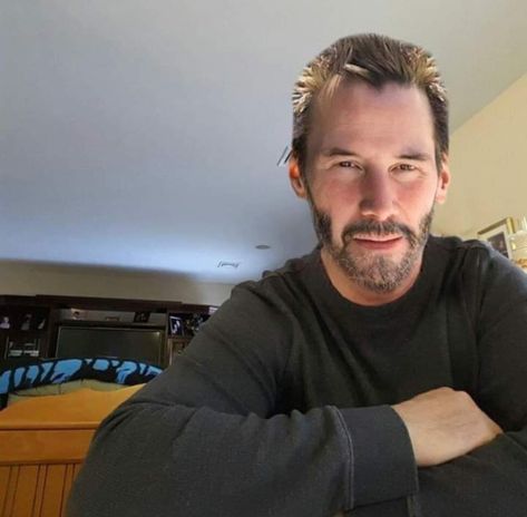 Keanu Reeves Selfie Video Call, Keanu Reeves Selfie Picture 2024, Keanu Reeves Video Call 2024, Keanu Reeves Recent Photos, Keanu Reeves Pictures 2024, Keanu Reeves Selfie, Keanu Reeves Beard, Keanu Reeves Pictures, Air Force Women