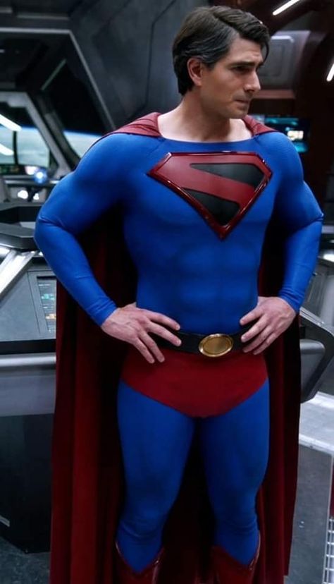 Crisis Brandon Routh Kingdom Come Kingdom Come Superman, Superboy Reign Of The Supermen, Brandon Routh Superman Kingdom Come, Christopher Reeves As Superman, Brandon Routh Superman, Superman Brandon Routh, Superman Cosplay, Superman Defeated, Superman Pictures