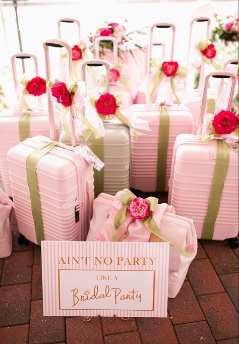 Luggage Gift Wrapping Ideas, How To Wrap Luggage As A Gift, Destination Wedding Bridal Party Gifts, Destination Wedding Bridal Party, Hotel Room Decoration, Wedding Luggage, Bridal Gifts For Bride, Wedding Bridal Party Gifts, Queens Wedding