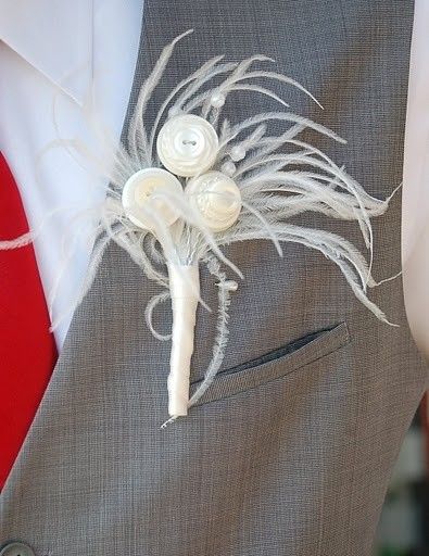 like the idea of the boys having non floral boutonnieres as David is allergic.   -- feather and button boutonniere matched my bouquet and hairpiece Feather Boutineer, Boutonniere Ideas, Corsage Ideas, Feather Boutonniere, Jordan Wedding, Vail Wedding, Bridal Accesories, Traditional Weddings, Button Bouquet