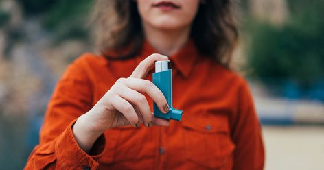 Not everyone will experience the same symptoms of asthma. Some people may only have a few symptoms now, but the rest of the symptoms later in the day. Asthma Spray, Symptoms Of Asthma, Severe Asthma, Asthma Inhaler, Breathing Problems, Asthma Symptoms, Asthma Attacks, Lung Disease, Young Athletes