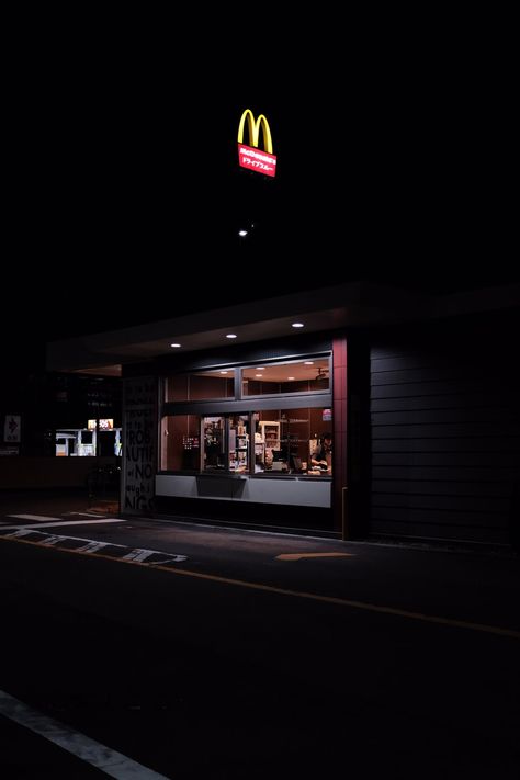 lighted McDonalds building at night photo – Free Flag Image on Unsplash Mcdonalds Building, Mcdonald's Aesthetic, Building At Night, Flag Image, Wallpaper Night, Flag Symbol, Night Photo, Scenery Pictures, Aesthetic Desktop Wallpaper