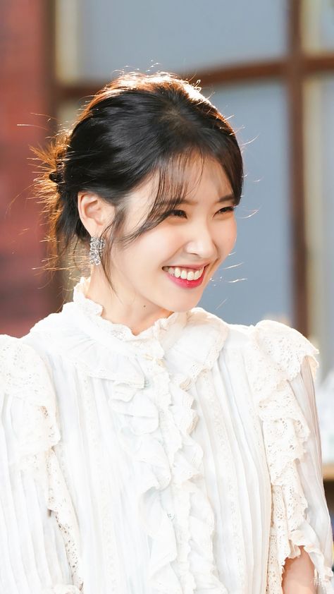 Iu Smile, Iu Aesthetic, Iu Kpop, Red Velvet Photoshoot, Lee Ji Eun, Smile Icon, Iu Hair, Lightroom Editing Tutorials, Lee Jieun