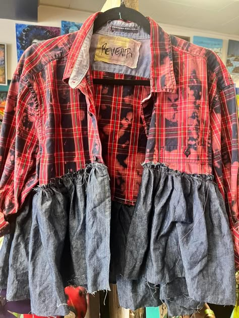 How To Add Fabric To A Shirt, Flannel Refashion, Upcycling Clothes Diy, Tshirt Dress Diy, Flannel Shirt Refashion, Bleached Flannel Shirt, Shirt Makeover, Redo Clothes, Funky Dresses