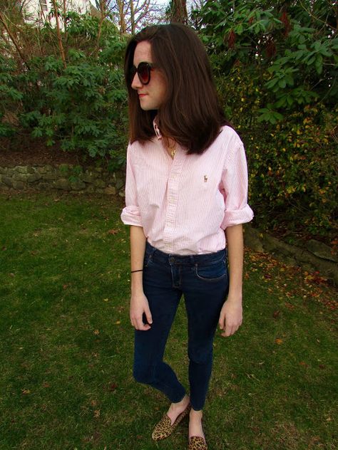 Preppy Prep Preppy Problems Prepster Classic Oxford Polo Shirt Outfit Ideas… Women’s Polo Shirt Outfit, Polo Longsleeves Outfit Women, Pink Oxford Shirt Outfit, Pink Polo Shirt Outfit Woman, Poloshirt Outfit, Oxford Shirt Women Outfit, Polo Shirt Outfit Ideas, Pink Button Up Shirt Outfit, Oxford Shirt Outfit