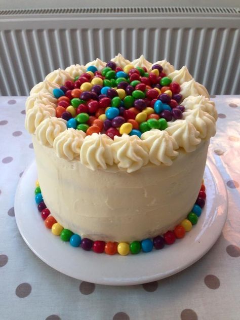 Skittle Cake Ideas, Birthday Cake With Skittles, Smartie Birthday Cake, Skittle Cake Birthday, Smarties Cake Birthday, Skittles Birthday Cake, 2 Tier Rainbow Cake, Skittle Cupcakes, Kids Rainbow Cake