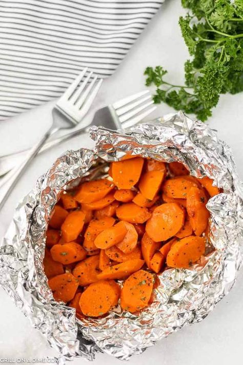 Grilled Carrots in Foil Recipe - grillonadime.com Grill Vegetables In Foil, Easy Grill Recipes, Recipes For The Grill, Easy Grill, Grilled Peppers And Onions, Grilling Recipes Pork, Grilled Chicken Recipes Easy, Grilled Side Dishes, Glazed Carrots Recipe