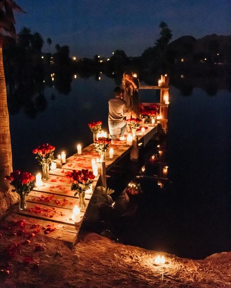 Proposal Aesthetic Night, Nighttime Proposal Ideas, Most Romantic Proposals, River Proposal Ideas, Under The Stars Proposal, Grand Proposal Ideas, Water Proposal Ideas, Stargazing Proposal, Dreamy Proposal Ideas