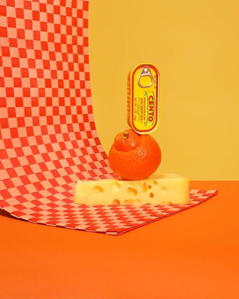 Editorial Still Life Photography, 70s Product Photography, Retro Product Photography, Creative Director Portfolio, Director Portfolio, Content Creation Ideas, Product Still Life, Social Media Photo, Orange Photo