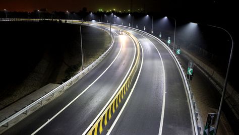 Highway Lighting, Modern Bungalow Exterior, Bungalow Exterior, Led Street Lights, Road Construction, Modern Bungalow, Street Lights, Landscape Lighting, Street Light