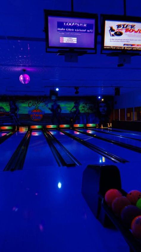 Bowling Alley Background, Picture Lockscreen, Bowling Alley Birthday Party, Bowling Background, Mariah Carey House, Bowling Alley Aesthetic, Glow In The Dark Bowling, Arcadecore Aesthetic, Billiards Aesthetic