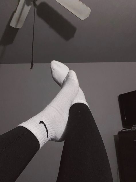 White Nike Socks Outfit Leggings, Leggings And Nike Socks Outfit, Trendy White Knee-high Socks For School, Nike Socks Aesthetic Outfit, Nike Socks Over Leggings Outfit, White Nike Socks Aesthetic, Nike Socks Aesthetic, Legs With Socks Aesthetic, Trendy White Streetwear Socks