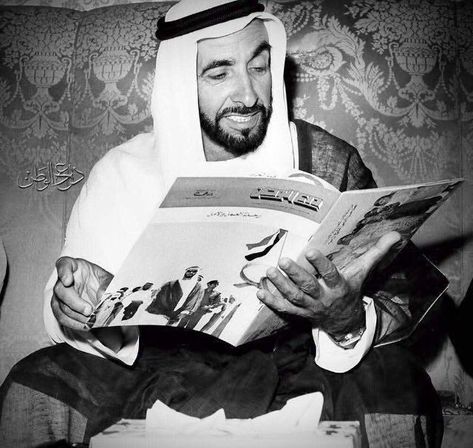 Sheikh Zayed Bin Sultan, Zayed Bin Sultan Al Nahyan, History Uae, Uae National Day, Sheikh Mohammed, Sheikh Zayed, Arab World, Exhibition Booth Design, My Prince Charming