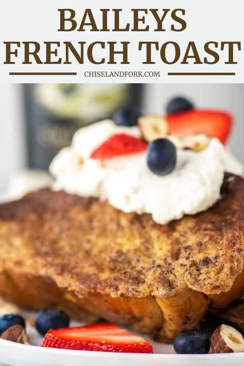 Baileys French Toast Recipe, Baileys French Toast, Boozy Breakfast, Baileys Whipped Cream, Baileys Ice Cream, Baileys Recipes, Toast In The Oven, St Patricks Day Food, French Toast Bake