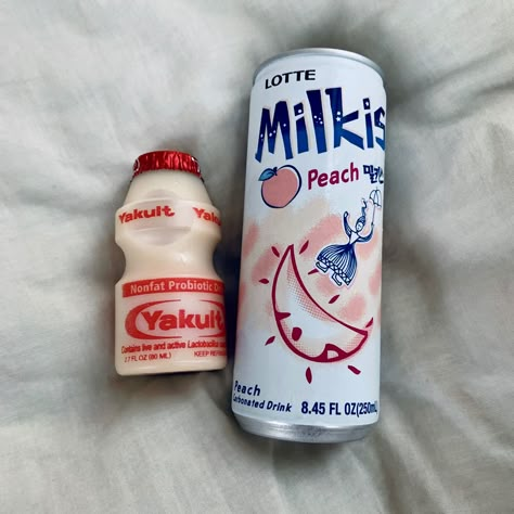 Milkis Soda Aesthetic, Japon Aesthetic, Soda Aesthetic, Snacks Asian, Local Drinks, Store Drinks, Minuman Aesthetic, My School Life, Aesthetic Drink