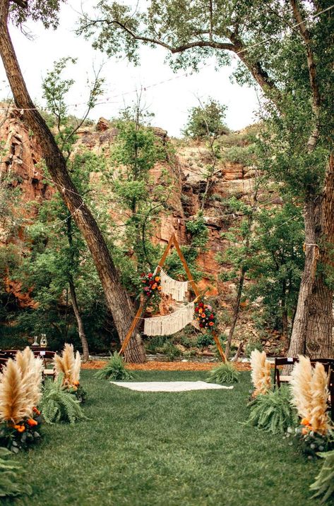 Get ready for some serious summer festival vibes and the most stunning colorful blooms in this Planet Bluegrass wedding in Lyons, Colorado. Bluegrass Wedding, Lyons Colorado, Barn Wedding Decorations, Indie Wedding, Bohemian Wedding Inspiration, Festival Bride, Rustic Wedding Venues, Event Planning Design, Ceremony Arch