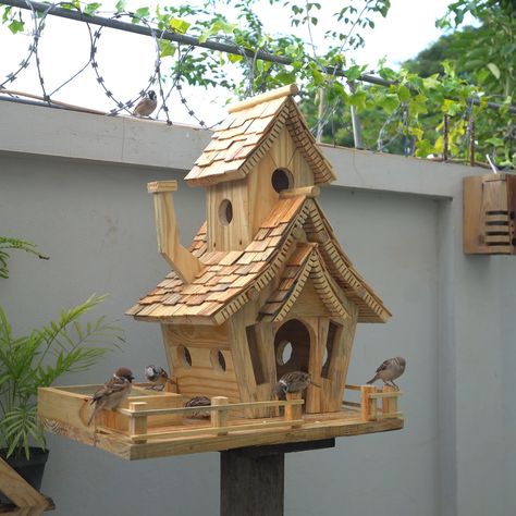 Turning old pallets into most amazing wooden bird feeder | Turning old pallets into most amazing wooden bird feeder | By Woodworking Tools TV Bird Tables Ideas, Rustic Bird Houses Ideas, Birds Houses Ideas, Bird Tables Ideas Diy, Homemade Bird Houses Diy, Unique Bird Houses Diy, Pallet Birdhouse, Rustic Bird Houses, Rustic Bird Feeders