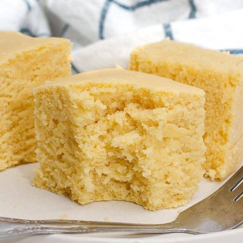 Sri Lankan Butter Cake Recipe, Southern Cornbread Recipe, Vegan Cornbread, Honey Cornbread, Gluten Free Cornbread, Jiffy Cornbread, Southern Cornbread, Butter Cake Recipe, Homemade Cornbread