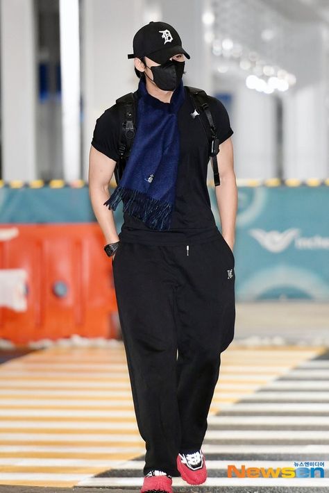 Kim Min Gyu, Street Style Outfits Men, Icn Airport, Seventeen Album, Mingyu Seventeen, Kim Min, Airport Style, Street Style Outfit, Min Yoongi