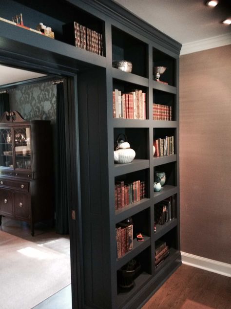 Dark Built In Bookshelves, Family Room Library, Room Library Ideas, Perth House, Lakehouse Living Room, In Home Library, Dream Witch, Grey Bookshelves, Home Office Dark