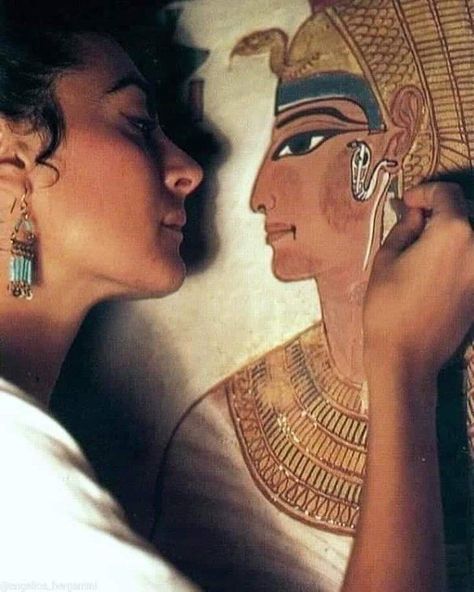 Queen Nefertari, Egyptian Aesthetic, Egypt Aesthetic, Ramses Ii, Egyptian Queen, Divine Feminine, Ancient Egyptian, Ancient Egypt, Archaeology