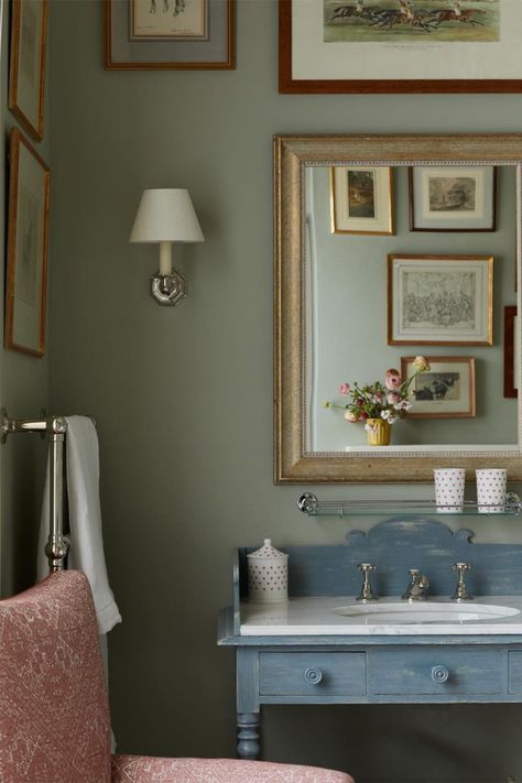 Member of The List by House & Garden, Isabella Worsley ensures that each project is treated with a fresh approach: Eclectic Bathroom, British Home, Country Interior, Georgian Homes, Bespoke Interiors, Green Interiors, Elegant Bathroom, Eclectic Home, Residential Design