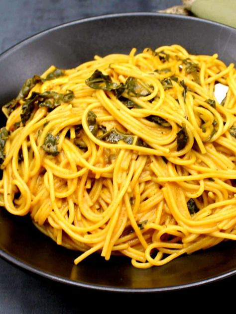 Curried Spaghetti with Kale (One Pot, 30 Minutes) - Holy Cow Vegan Creamy Coconut Sauce, One Pot Spaghetti, Vegan Crockpot, Crockpot Lasagna, Pot Lasagna, Coconut Sauce, Vegan Pasta Recipes, Spaghetti Recipe, Pasta Pot