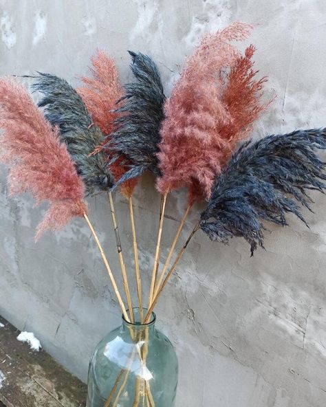 Colorful pampas grass available on my store 🌾 DM to order 💌 Minimum quantity is 5 sticks! #pampasgrassdecor #pampasgrassarrangements #pampasgrass #homedecorstore #pampasgras #colorfulpampasgrass #colorfuldecor #colorfulpampas #redpampas #purplepampas Centerpiece Pampas, Natural Colors Wedding, Tall Vase Centerpieces, Grass Wedding Decor, Pampas Bouquet, Pink Pampas, Pink Pampas Grass, Vase Centerpiece, Boho Wedding Bouquet