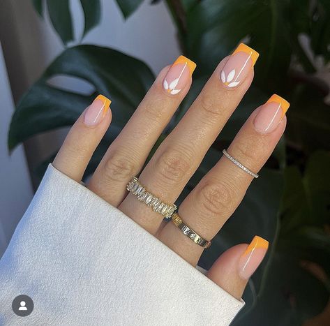 Roman Rings, Sugar Nails, Dainty Diamond Ring, Classic French Manicure, Unique Nails, Chic Nails, French Tip Nails, Cuban Chain, French Manicure