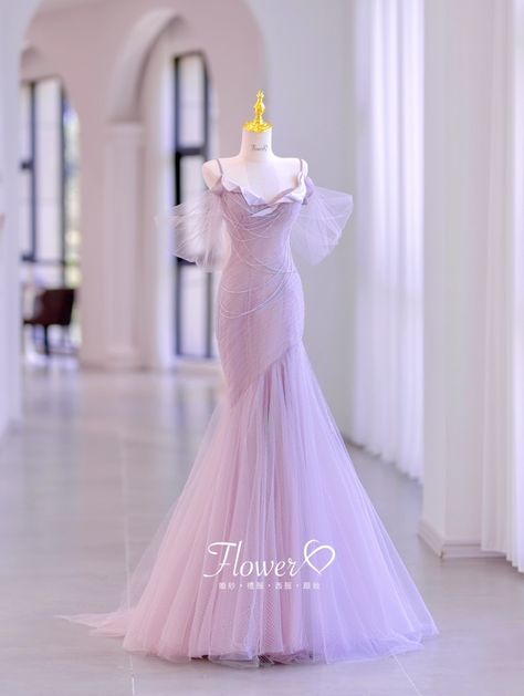 Net Gown, Korea Aesthetic, Gown Simple, Bodycon Gown, Purple Gown, Hijab Dress Party, Simple Lehenga, Dress Korea