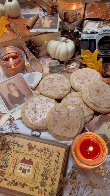 𝒢𝒶𝒷𝓇𝒾𝑒𝓁𝓁𝑒 𝒲𝒾𝓁𝓁𝒾𝒶𝓂𝓈 🦄 on Instagram: "@taylorswift chai cookies! (Gabby’s Version) 🍂☕️🕯️ INGREDIENTS: COOKIES: -1/2 cup (1 stick) butter, softened -1/3 cup vegetable oil -2 tbsp milk -1/2 cup granulated sugar -1/2 cup powdered sugar -1 large egg -2 tsp vanilla extract -2 cups all purpose flour -1/2 tsp baking soda -1/4 tsp salt -2 chai packets -cinnamon sugar (for sprinkling on cookies before baking) ICING: -1 cup powdered sugar -1/4 tsp nutmeg -1/4 tsp cinnamon (plus extra for sprinkling on top of cookies) -1 tbsp milk or eggnog -Place the cookie dough into the freezer for about 20 minutes to harden it a little before scooping! -Bake at 350°F for 10 minutes. -ENJOY! 🍂☕️ #taylorswift #chaicookies #chai #taylorsversion #cookies #fall #autumn #halloween #fallrecipes #autum Manifestation Things, Taylor Swift Chai Cookies, Chai Cookies Recipe, Chai Cookies, Cookies Fall, Creamy Pumpkin Soup, Stick Butter, Sugar Icing, Best Soup Recipes